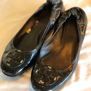 7 1/2 Tory Burch patent leather flats